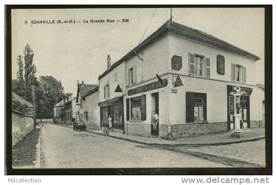 95 EZANVILLE   La Grande Rue  - Café Tabac De La Mairie - Ezanville