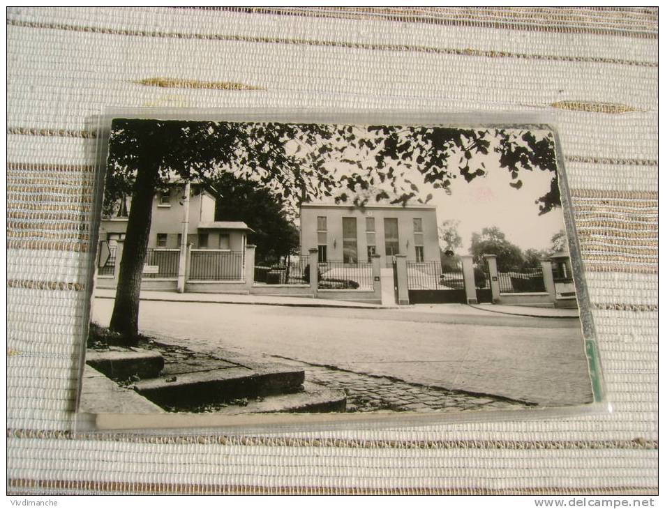 77 - MITRY-MORY - LA MAIRIE - VIERGE - CPSM FORMAT CPA BON ETAT - - Mitry Mory