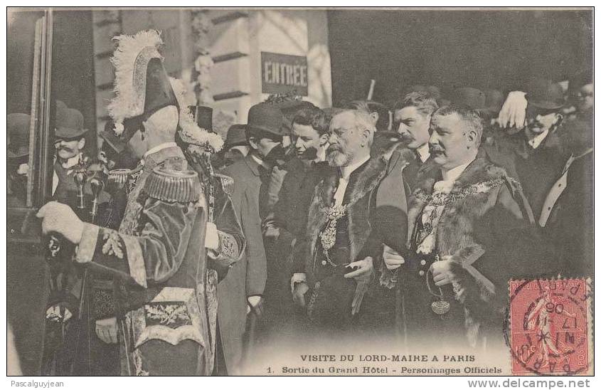 CPA VISITE DU LORD-MAIRE A PARIS - SORTIE DU GRAND HOTEL - Evènements