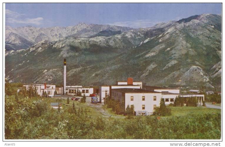 McKinley National Park McKinley Hotel, Bus, Auto On C1950s Vintage Chrome Postcard - USA National Parks