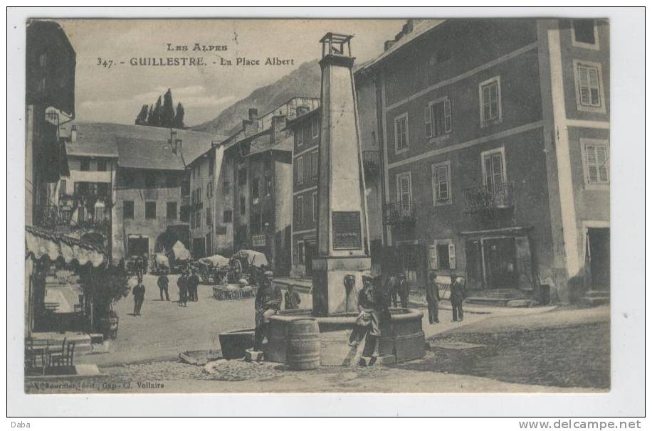 GUILLESTRE. LA PLACE ALBERT. - Guillestre