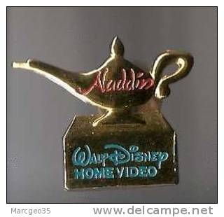 Pin's Aladdin,lampe Magique,génie,Walt Disney Home Vidéo - Disney
