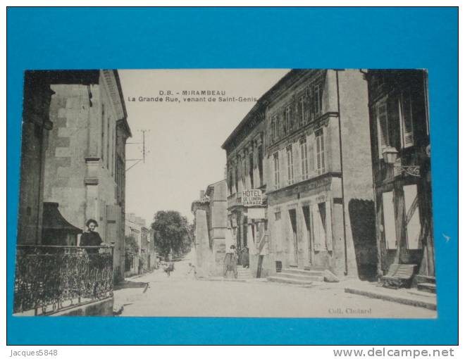 17) Mirambeau - La Grande Rue , Venant De Saint-genis ( Hotel De L'union ) -  Année  - Edit  Chotard - Mirambeau