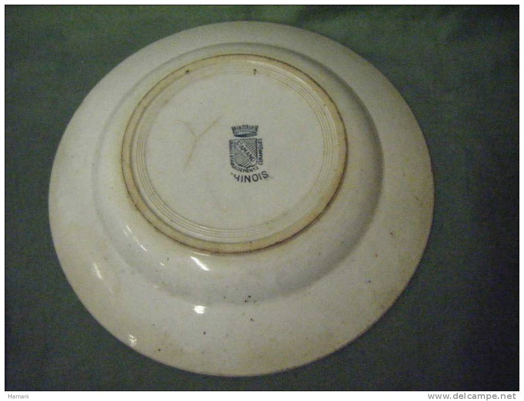 Assiette  Ancienne  Diametre  23 Cm Environ- Decor Chinois St Amand -etat Voir Scan - Saint Amand (FRA)