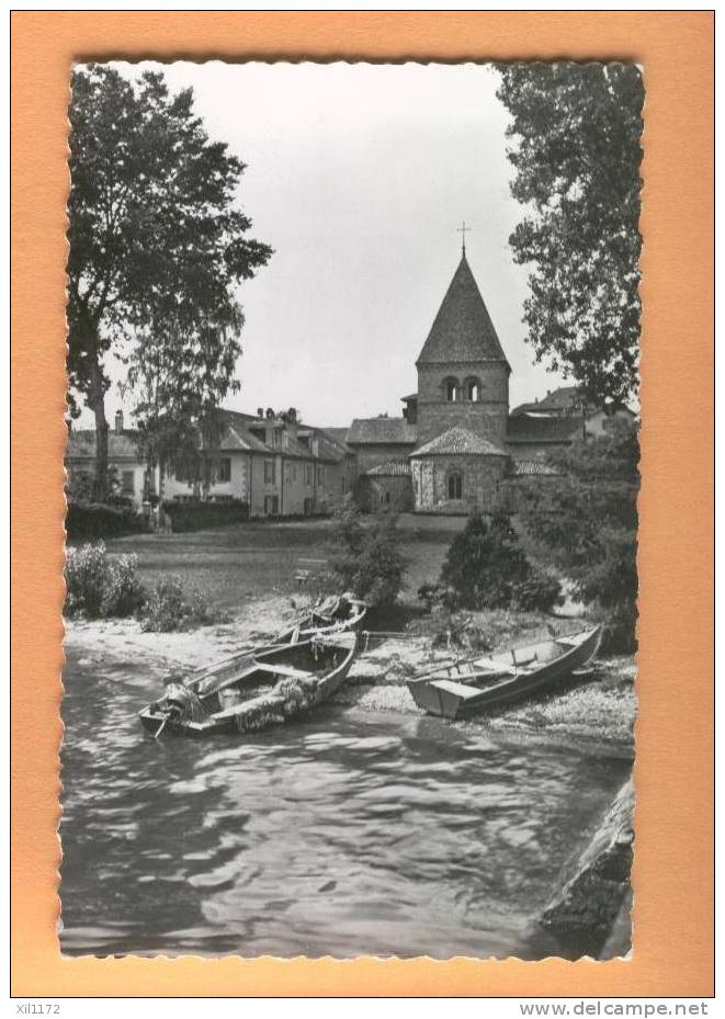 F414 St Sulpice, 2 Barques De Pécheurs Au Bord Du Lac, Eglise Et Village. - Saint-Sulpice