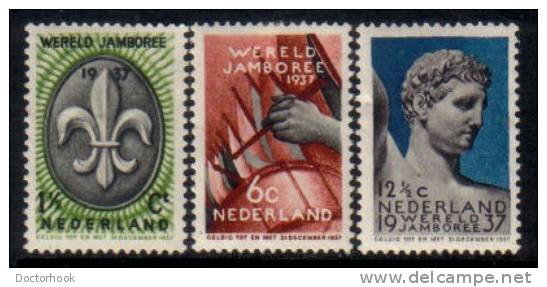 NETHERLANDS   Scott #  206-8*  VF MINT LH - Neufs