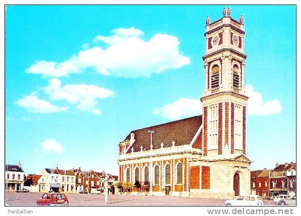 62. HARNES.  L'EGLISE SAINT-MARTIN. BEAU PLAN. AUTOS. - Harnes