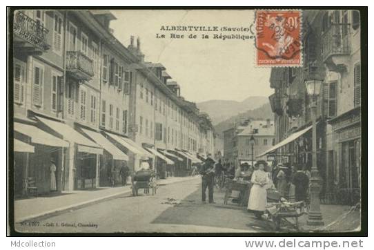 73 ALBERTVILLE   La Rue De La République - Albertville