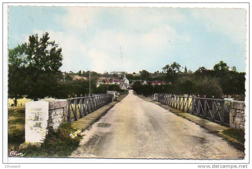 Carte Postale Vouvray Sur Huisne - Vue Générale Du Pont - Sille Le Guillaume