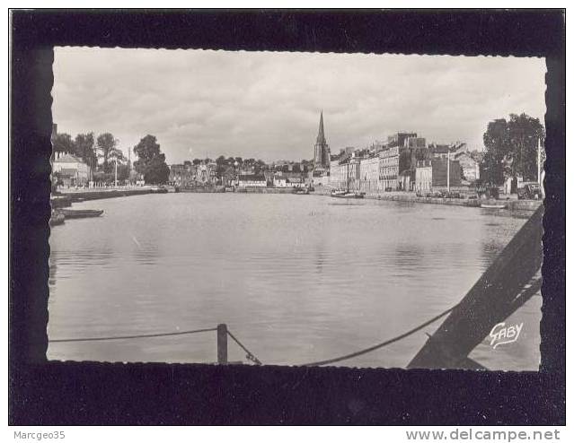 Redon Vue D'ensemble Du Bassin à Flots édit.artaud N° 25,  3 Péniches  édit.chapeau N° 1  Belle Cpsm - Redon