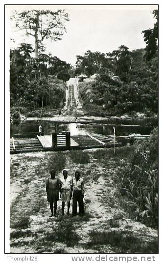 LE GABON TOURISTIQUE - Route De Booué à Lalara - Bac De Lalara - Type D´Ossyéba - Gabon