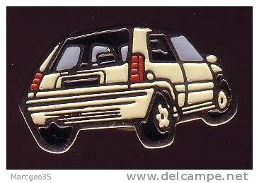 Pin's Renault Super 5,vue De Derrière,voiture - Renault