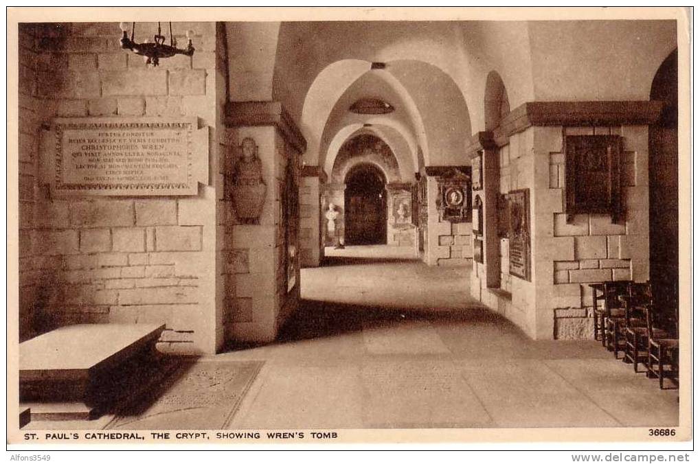 St Paul's Cathedral The Crypt, Showing Wren's Tomb - St. Paul's Cathedral