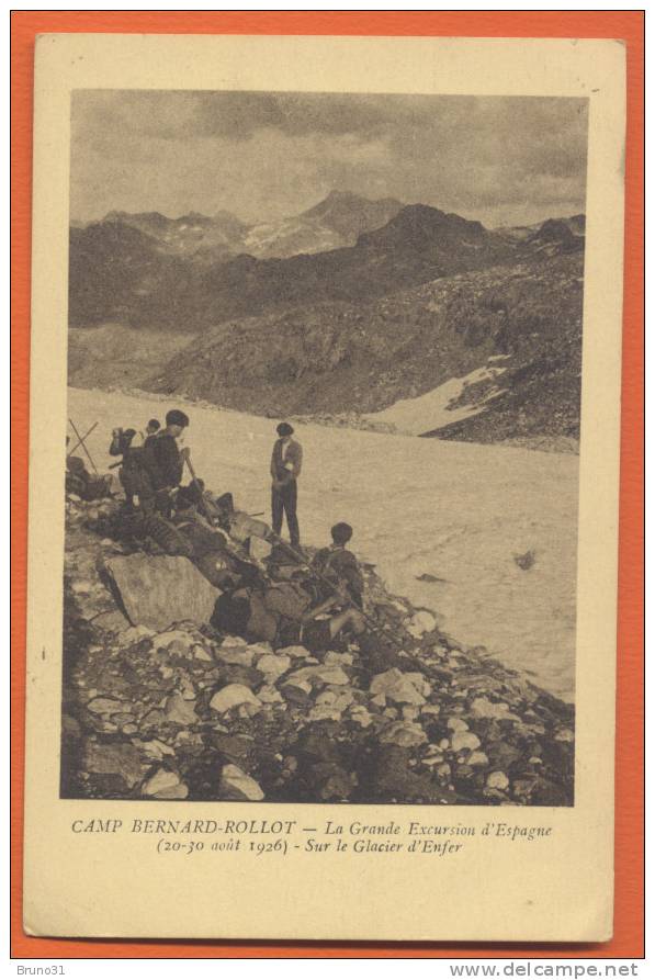 Scouts Du Camp Bernard-Rollot Pendant La Grande Excursion D´Espagne En 1926 . - Scoutisme