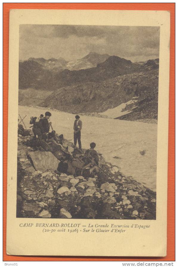 Scouts Du Camp Bernard-Rollot Pendant La Grande Excursion D´Espagne En 1926 . - Padvinderij