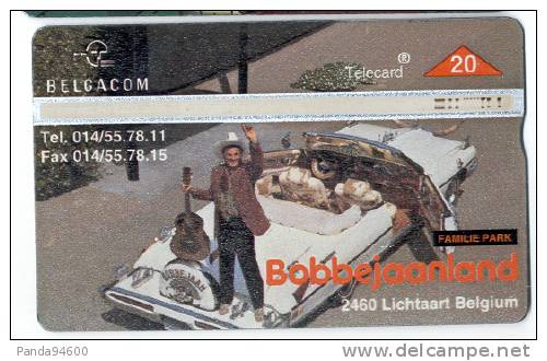 Belgique Belgacom Télécard 20 Voiture Americaine Avec Guitariste Bobbejaanland 2460 Lichtaart - With Chip