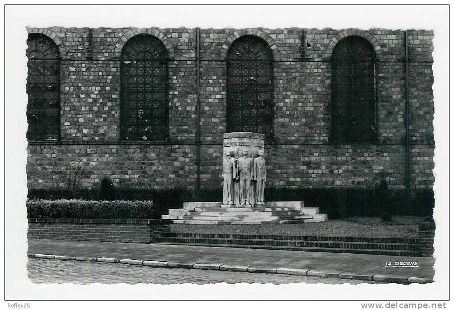 ORCHIES - Monument Des Fusillées Et Déportés De La Guerre 1939 - 1945 - Orchies