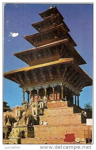 33. NYATAPOLA TEMPLE . BHAKTAPUR. - Népal