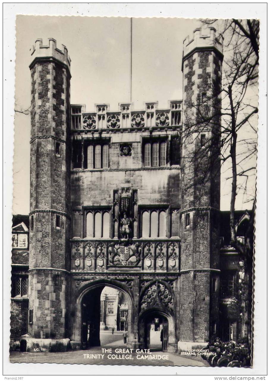 Ref 151 - ANGLETERRE - CAMBRIDGE - The Great Gate - Trinity College (Carte Semi-moderne Grand Format) - Cambridge