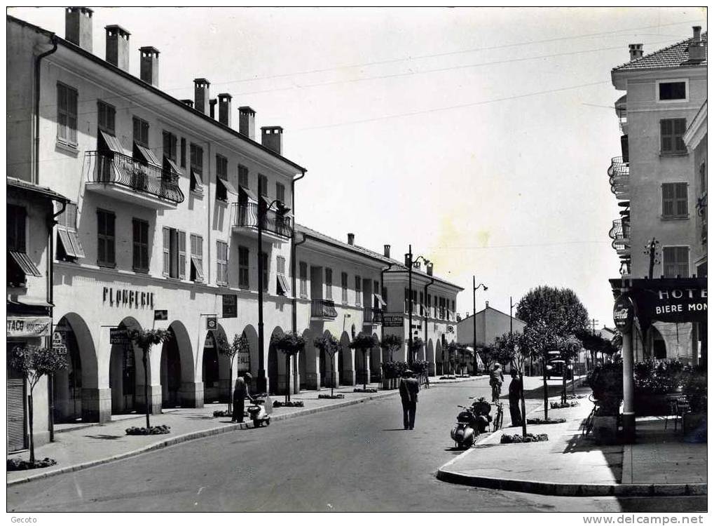 Avenue Du General Leclerc En 1956 - Saint-Laurent-du-Var