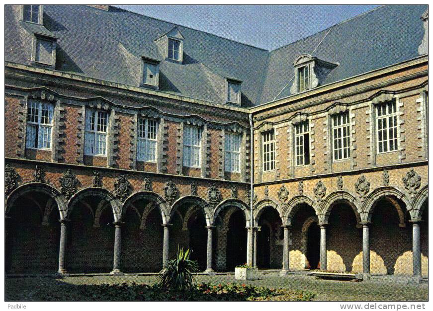 Carte Postale 59.  Seclin Cour D'Honneur De L'hopital   Trés Beau Plan - Seclin