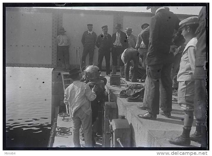 76--LE TREPORT-MERS--PREPARATION Du SCAPHANDRIER -PLAQUE De VERRE Pour PHOTO Ou CARTE POSTALE ,ANNEE 1900. - Plaques De Verre