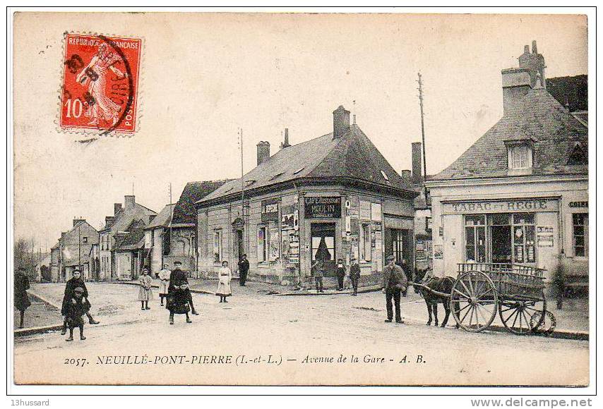 Carte Postale Ancienne Neuillé Pont Pierre - Avenue De La Gare - Attelage, Bureau De Tabac - Neuillé-Pont-Pierre