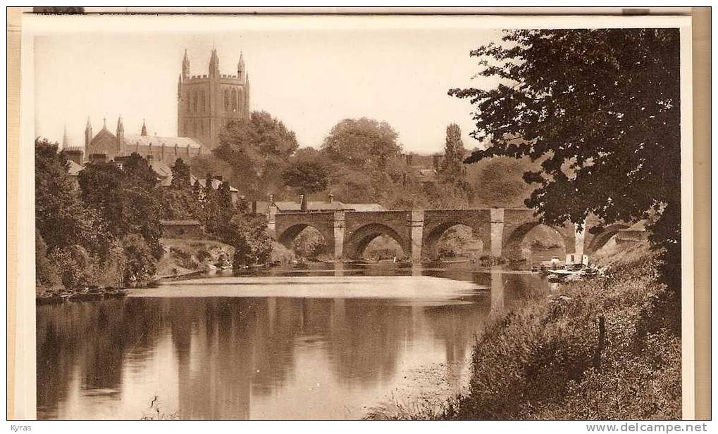 DEPLIANT 10X15 . LETTER CARD .  6 Vues HEREFORD  Series A - Herefordshire