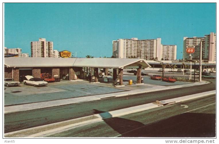 Phillips 66 Service Station, Denny´s Restaurant On 1970s Vintage Postcard, Corvette US 70s Autos, Tow Truck - American Roadside