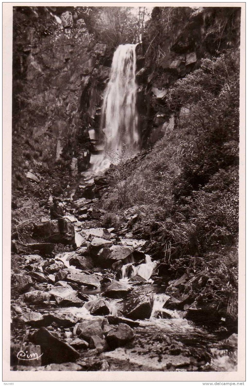 12 LAGUIOLE La Cascade Des Oules Cpsm - Laguiole