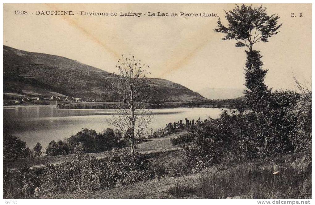 38 DAUPHINE Environs De LAFFREY Le Lac De Pierre Châtel - Laffrey