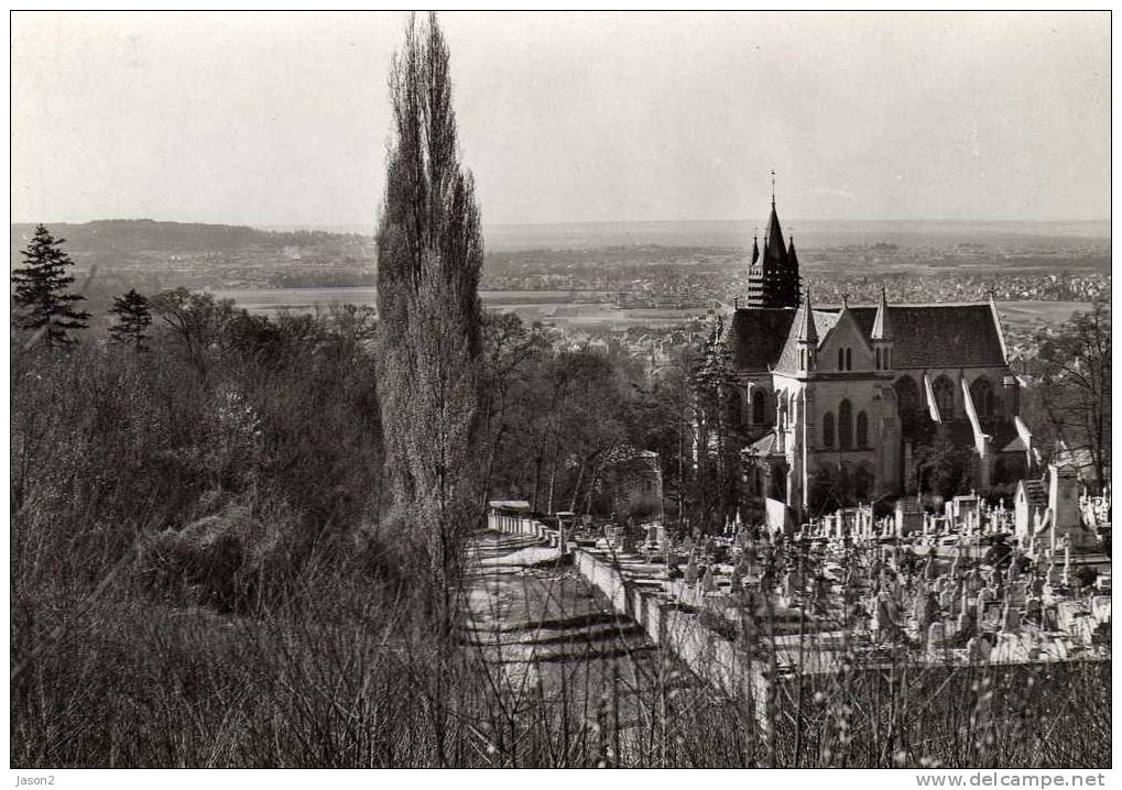 CPSM Dentelee Noir Et Blanc TAVERNY( Vue Panoramique, L'eglise Non Circulee - Taverny