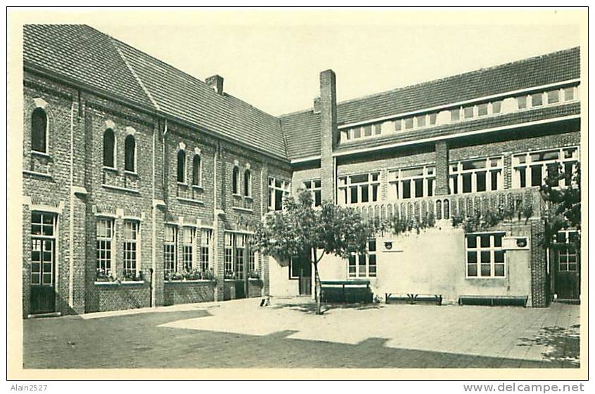 RAVELS - O.L. Vrouw Van De Kempen - Open-lucht-school Voor Zwakke Meisjes - De Binnenkoer (Ern. Thill, Brussel) - Ravels