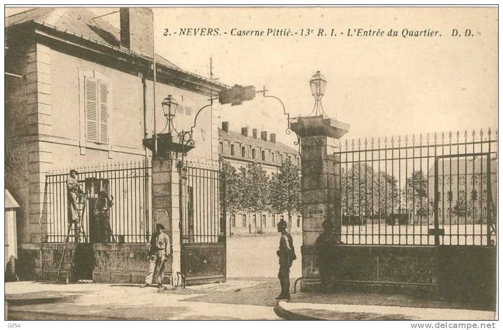 Nevers - Caserne Pitié - L'entrée Du Quartier  - Mw48 - Nevers