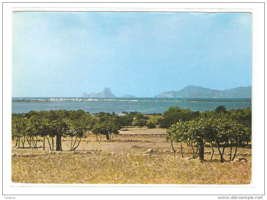 SPAIN, ESPAÑA. FORMENTERA 1967.Bahia De Cala Sabina.Baie De Cala Sabina.Au Fond,Ibiza Et Le Vedrá (2scans) - Formentera