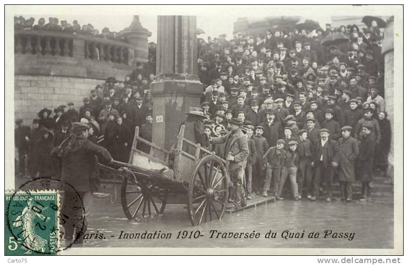 Inondations 1910 Paris - Bac Improvisé Traversée - Überschwemmungen