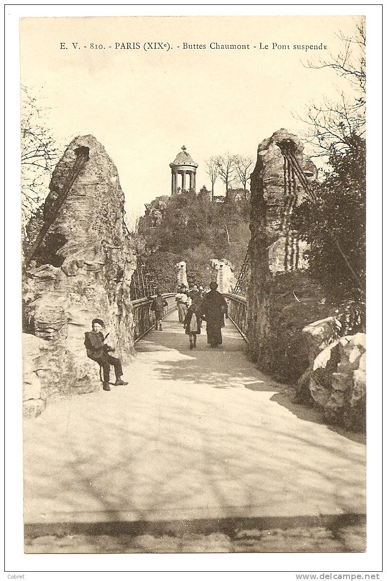 PARIS - Buttes Chaumont, Le Pont Suspendu - Arrondissement: 19