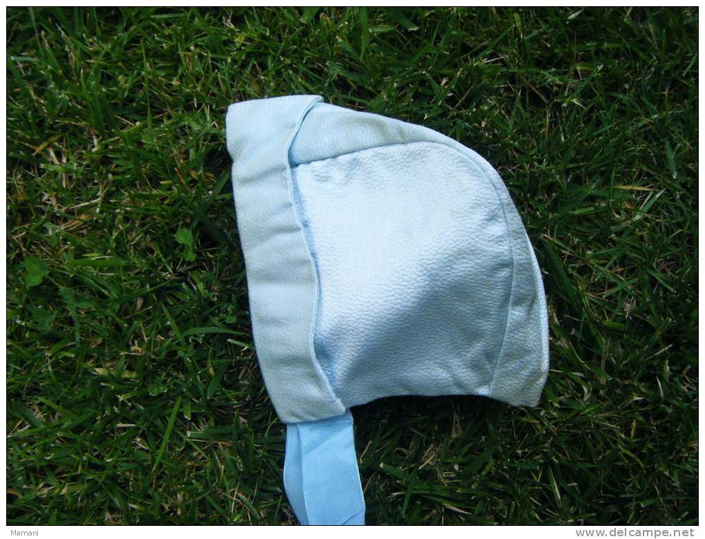 Bonnet De Bebe  Pour Habiller Poupon Ou Poupee Coloris Bleu--- - Andere & Zonder Classificatie