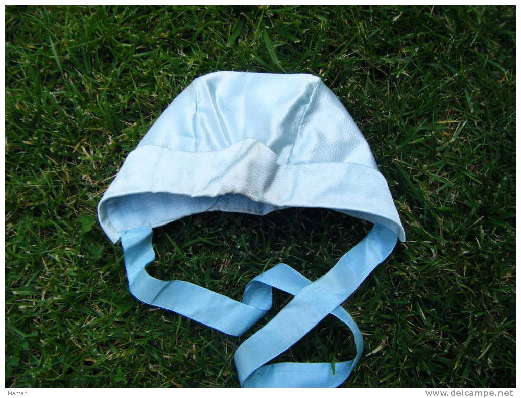 Bonnet De Bebe  Pour Habiller Poupon Ou Poupee Coloris Bleu---- - Altri & Non Classificati