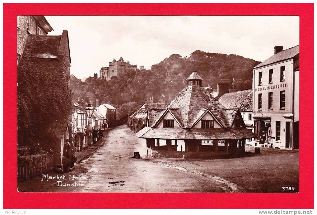 E-Royaume Uni-195P8 DUNSTER, Market House, Type Photo, Animation, BE - Autres & Non Classés