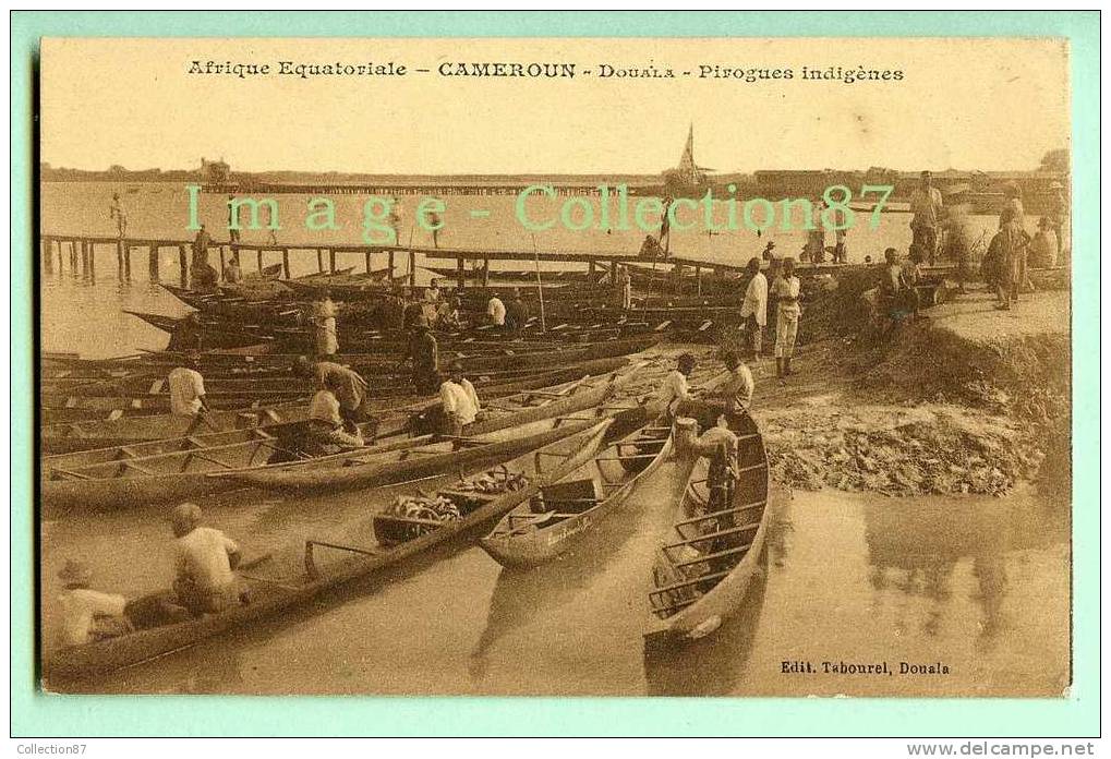 AFRIQUE - CAMEROUN - DAOULA - PIROGUE INDIGENE - Cameroun