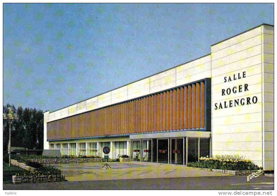 Carte Postale 59.  Wattrelos   La Salle Roger Salengro Trés Beau Plan - Wattrelos