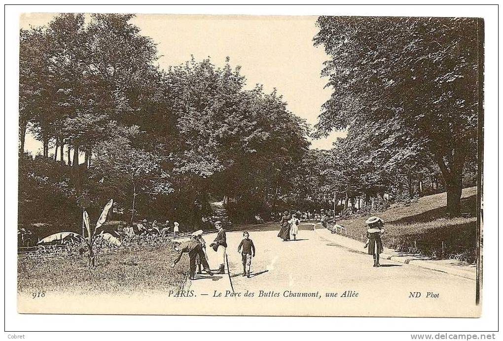 PARIS - Le Parc Des Butts Chaumont, Une Allée - Paris (19)