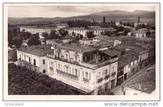 Guelma - Vue Générale Et Les Casernes : ACHAT IMMEDIAT - Guelma