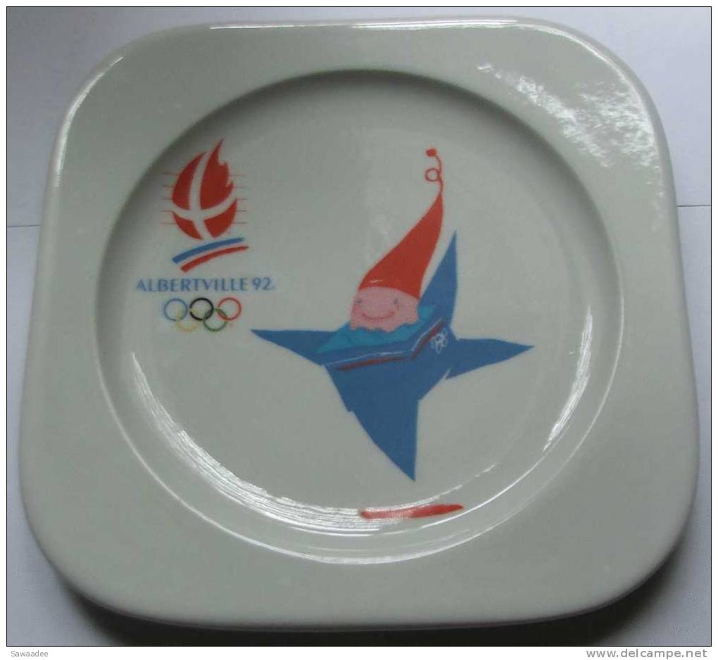 CENDRIER - VIDE POCHE - JEUX OLYMPIQUES D´HIVER - ALBERTVILLE - 1992 - FRANCE - SAVOIE - MASCOTTE - Porcelaine