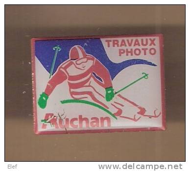 PIN´S: Travaux PHOTO Auchan ; Ski / Skieur  ; TB - Photography