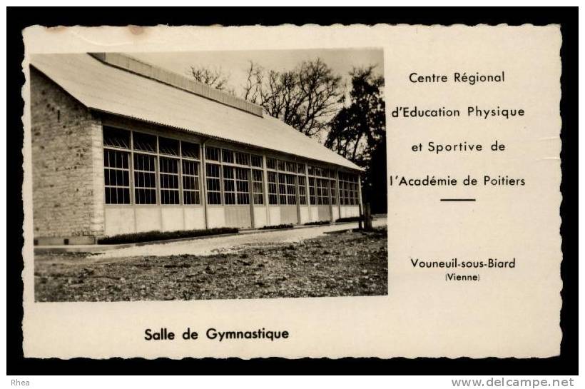 86 Vouneuil-sous-Biard Ecole De Sport Gymnase Photo D86D K86194K C86297C RH074508 - Vouneuil Sous Biard