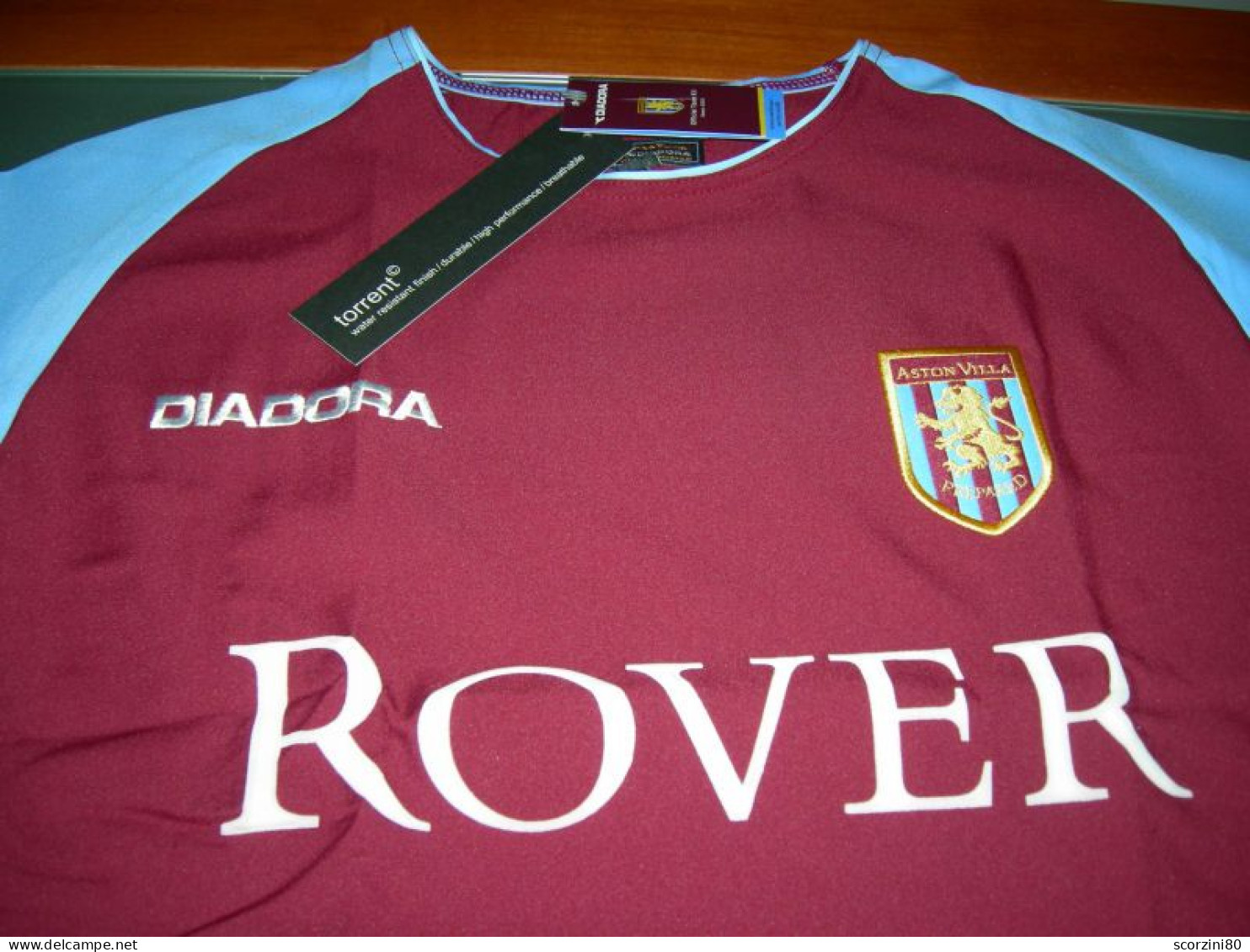 Maglia Calcio ASTON VILLA NUOVA NEW Taglia M - Bekleidung, Souvenirs Und Sonstige