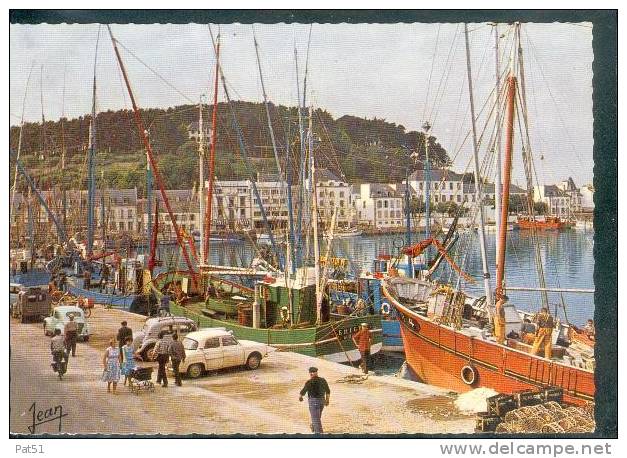 FINISTERE - Audierne : Le Port - Thoniers à Quai - Audierne