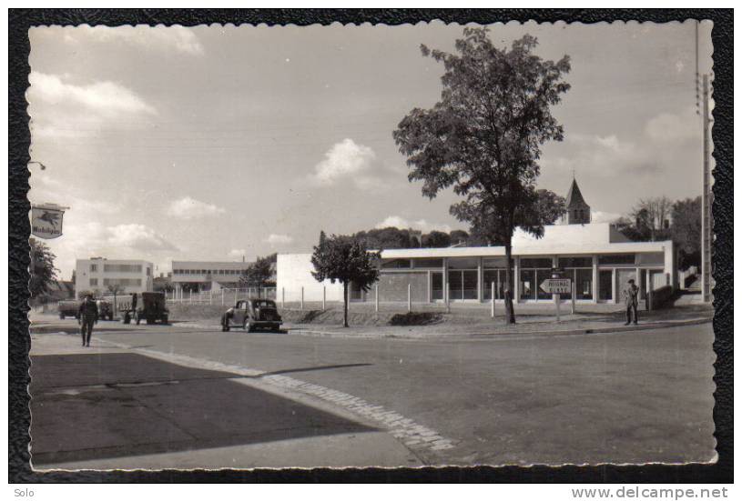 MONTENDRE LES PINS - Le Nouveau Groupe Scolaire - Montendre